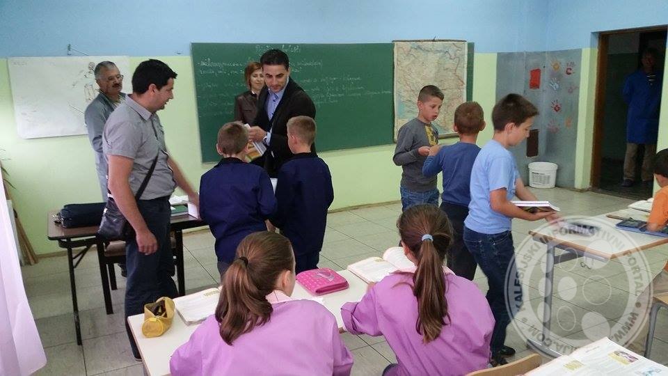 11281706_10152873585446299_1460035190_n