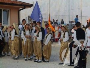 11713381_10206351450481541_527002041_n