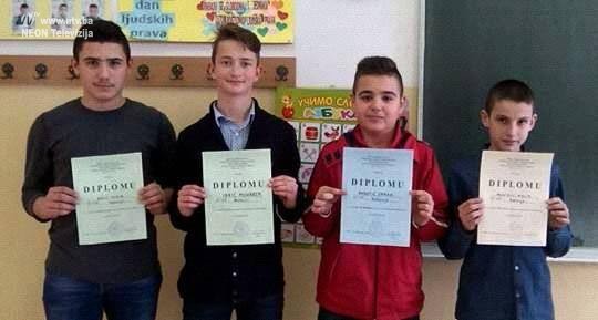 12729053_820459078063891_8886734083052085796_n (1)