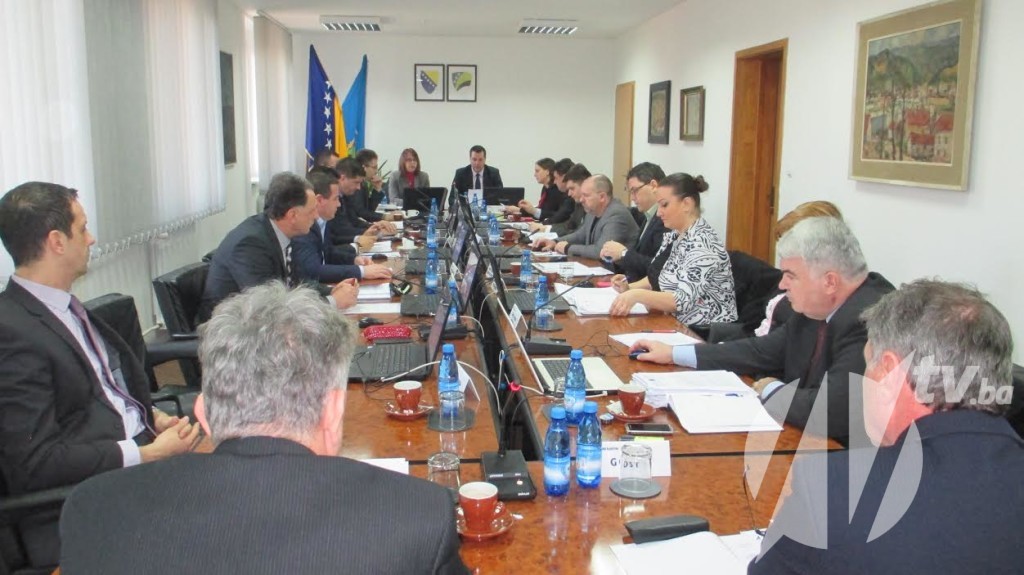 da351312-04cc-4980-9774-23589895b3f0