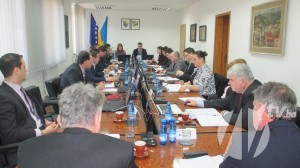 da351312-04cc-4980-9774-23589895b3f0