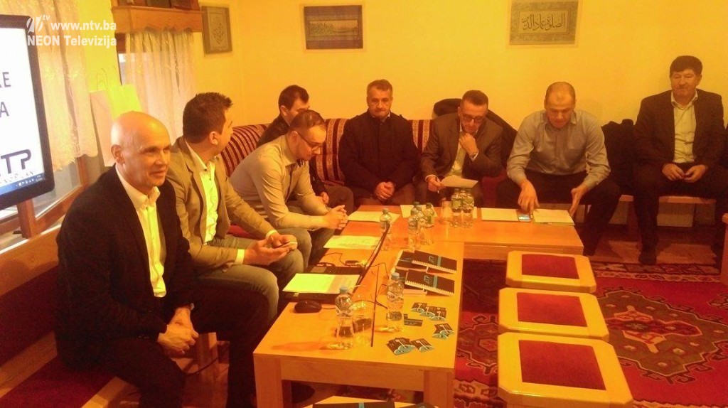 12084826_835843659894918_562378747_o