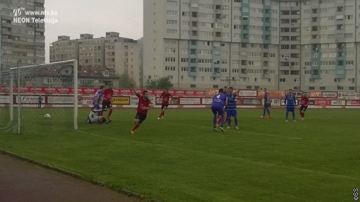 sloboda_neumoljiva_na_tusnju_pala_mladost_174700_190354_big