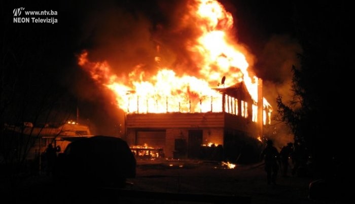 56730eac-cde4-4060-967d-742a0a0a0a80-pozar-kuca-il-700x402