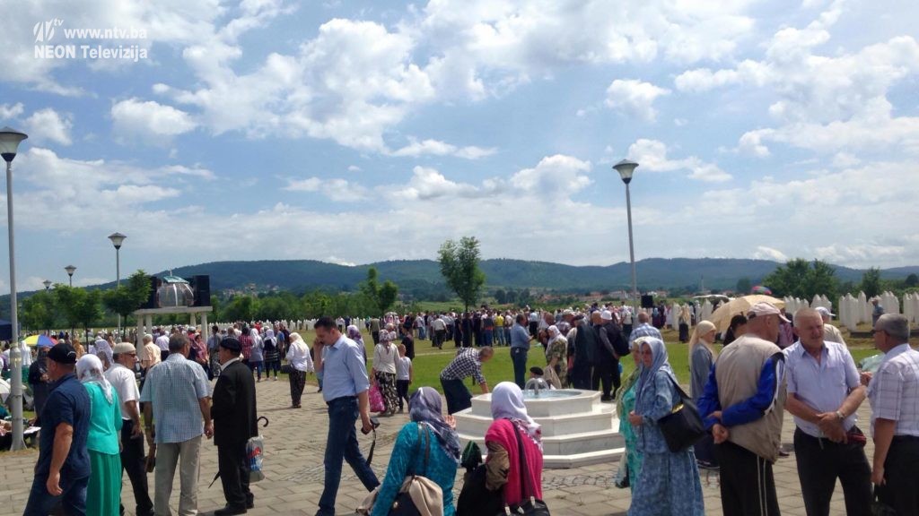 13340546_10208893867638481_459760104_o