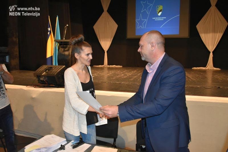 de9687c9-0c61-4121-982b-53347b9f6345