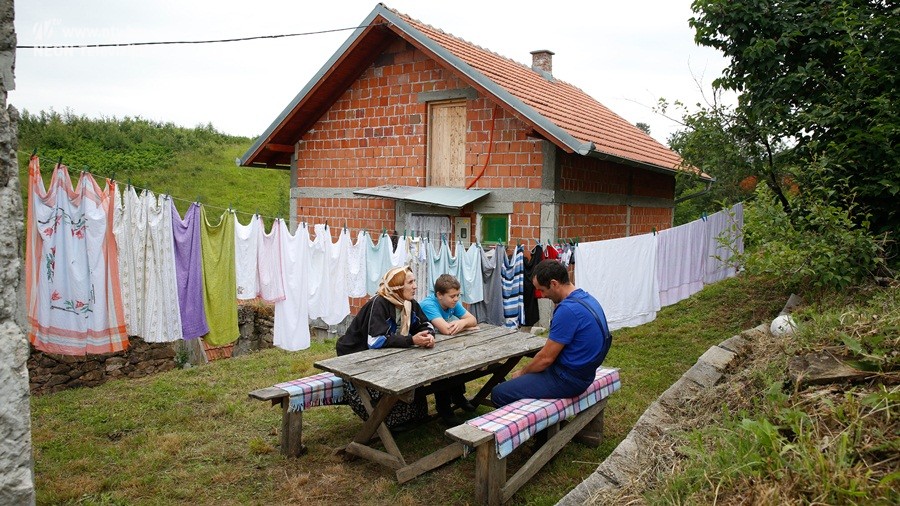 Esad Kamenica jedan je od nekoliko maloljetnika koji će ove godine biti ukopani na kolektivnoj dženazi u Potočarima 11. jula. Bit će ukopano samo 30 posto posmrtnih ostataka koji su pronađeni u masovnoj grobnici Liplje kod Zvornika. Imao je samo 17 godina. ( Mustafa Öztürk - Anadolu Agency )