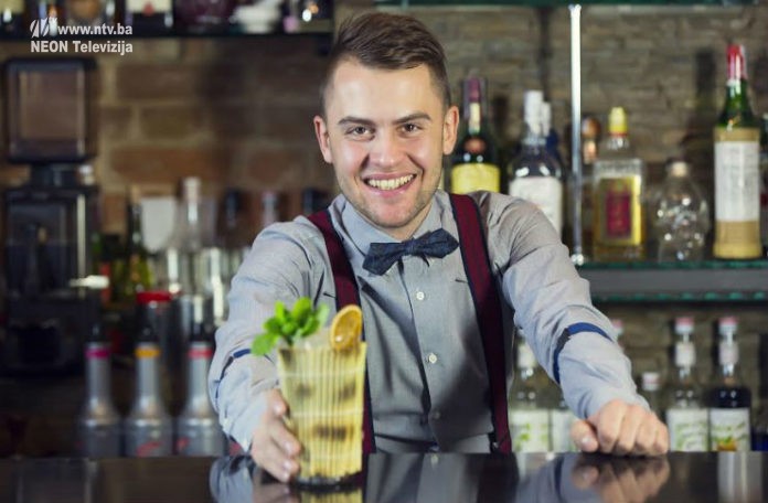 kruzer-konobar-696x456