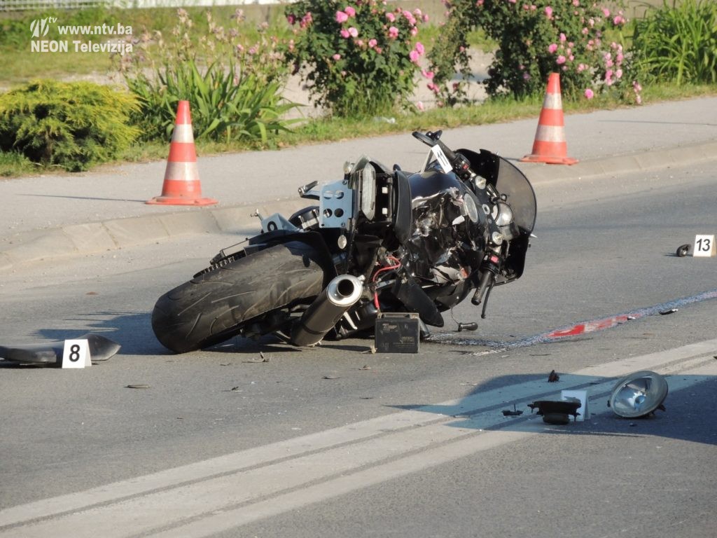 57473221-4990-4634-bb40-60470a0a0a64-motocikl