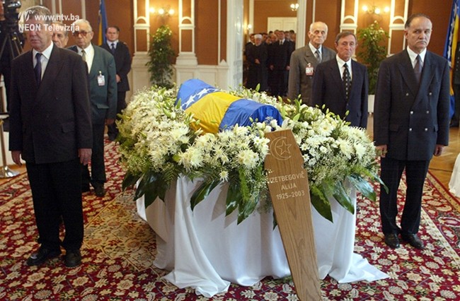 Citizens stand still as they pay tribute to Alija Izetbegovic, former president of Bosnia, in Sarajevo 22 October, 2003. Izetbegovic died on Sunday, 19 October 2003 after a prolonged illness. Izetbegovic, a Muslim lawyer, was elected chairman of Bosnia's three-person national presidency in 1996 and stepped down in 2000. EPA/FEHIM DEMIR